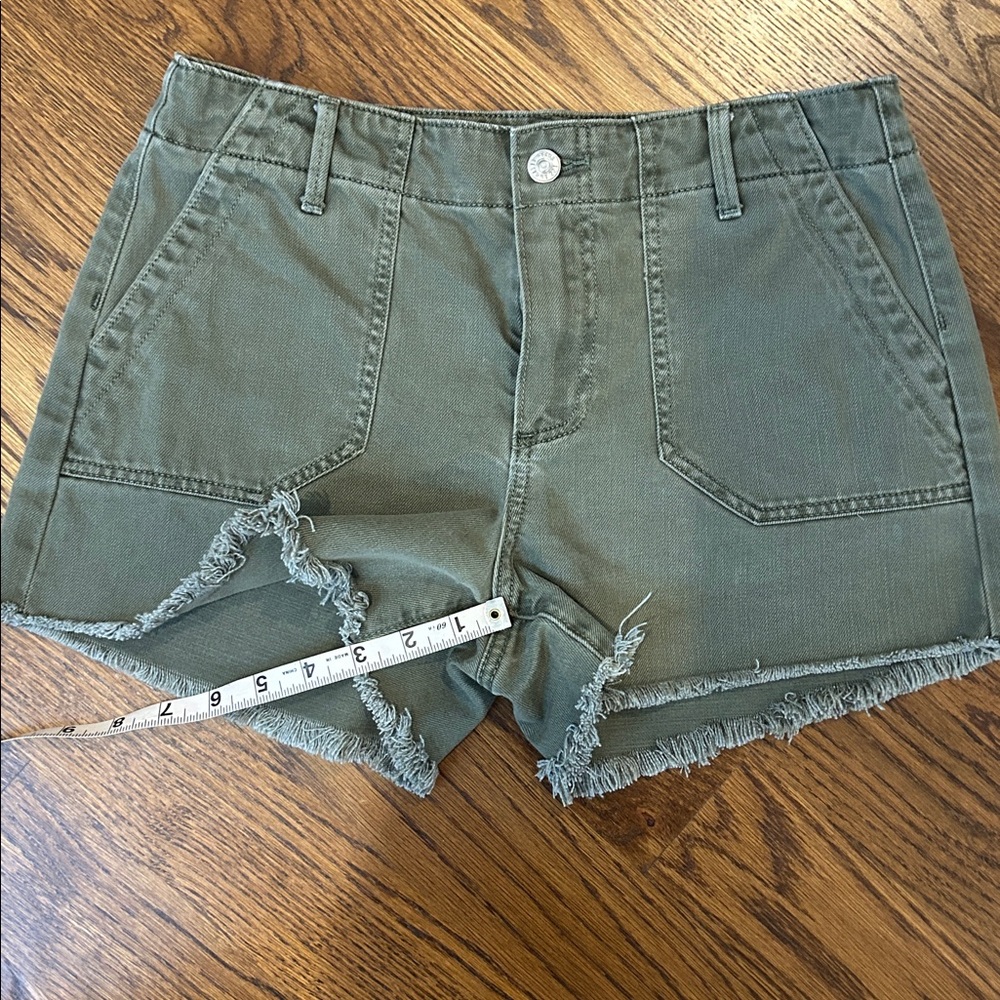 PAIGE Mayslie High Waist Cutoff Utility Shorts Size 27 Vintage Ivy Green - Picture 5 of 8
